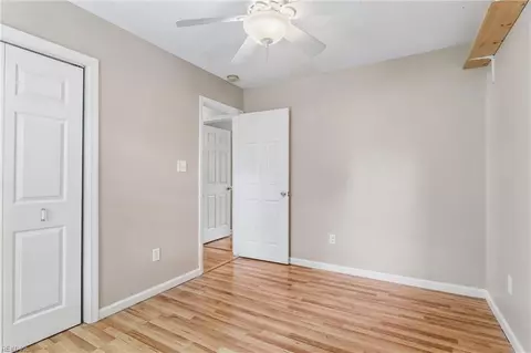 Bedroom - 7322 Edgehill St, Gloucester, VA 23061 photo 3 of 9