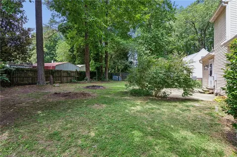 Exterior - 7322 Edgehill St, Gloucester, VA 23061 photo 9 of 10