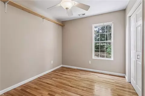 Bedroom - 7322 Edgehill St, Gloucester, VA 23061 photo 2 of 9