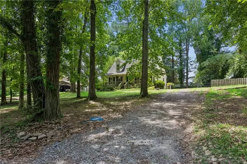 Exterior - 7322 Edgehill St, Gloucester, VA 23061 photo 10 of 10