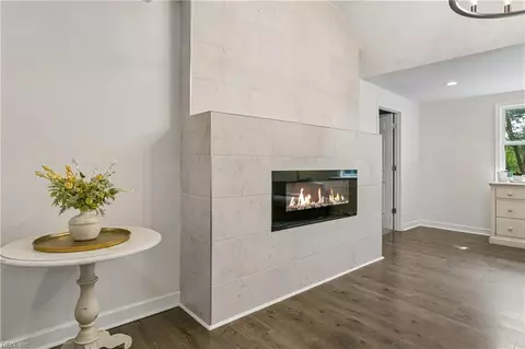Entry Way - 707 Beach Rd, Hampton, VA 23664 photo 2 of 3