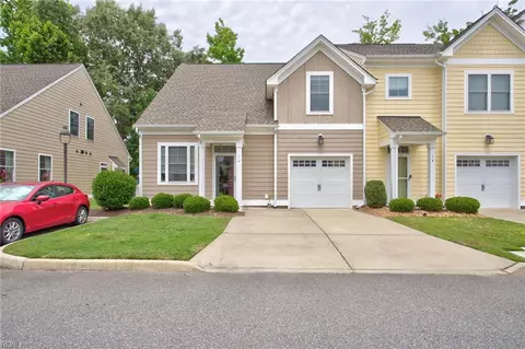 16 Village Park Ln, Poquoson, VA 23662