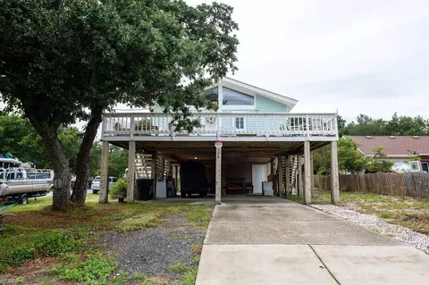 706 Third St, Out Of Area, NC 99999