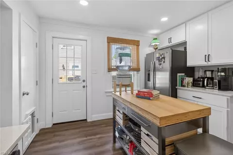 336 E Randall Ave, Norfolk, VA 23503 photo 13