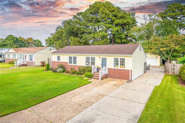 1089 Saint Julian Dr, Chesapeake, VA 23323