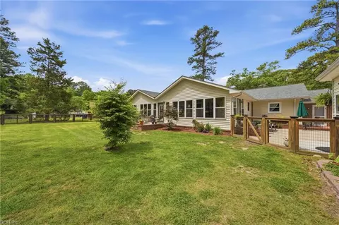 Exterior - 103 Ashley Rd, Chesapeake, VA 23322 photo 5 of 8