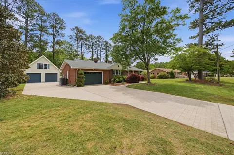 Exterior - 103 Ashley Rd, Chesapeake, VA 23322 photo 2 of 8