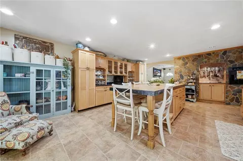 Kitchen - 103 Ashley Rd, Chesapeake, VA 23322 photo 5 of 6