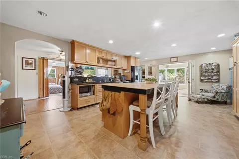 Kitchen - 103 Ashley Rd, Chesapeake, VA 23322 photo 6 of 6