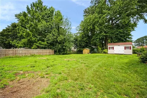 Exterior - 611 Charlton Dr, Hampton, VA 23666 photo 12 of 12
