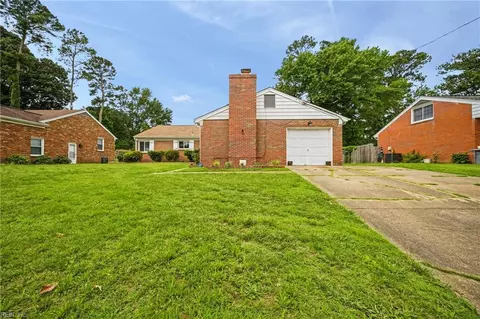 Exterior - 611 Charlton Dr, Hampton, VA 23666 photo 3 of 12