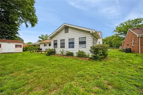 Exterior - 611 Charlton Dr, Hampton, VA 23666 photo 11 of 12