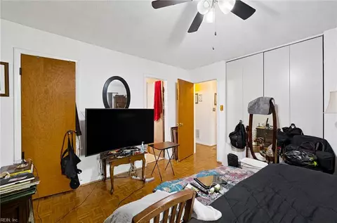 Bedroom - 611 Charlton Dr, Hampton, VA 23666 photo 2 of 6