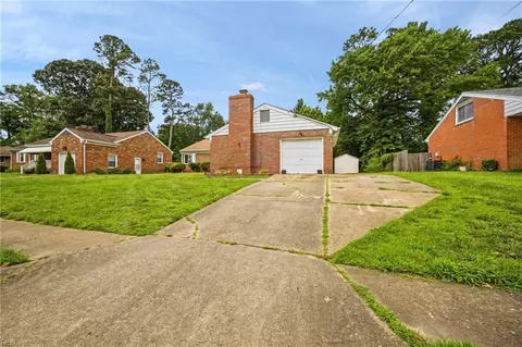 Exterior - 611 Charlton Dr, Hampton, VA 23666 photo 2 of 12
