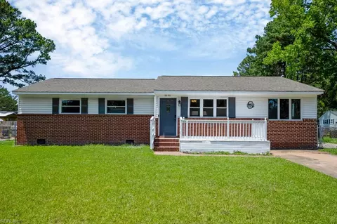 Exterior - 3036 Bomar Dr, Chesapeake, VA 23321 photo 3 of 7