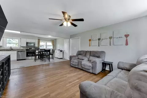 Other - 3036 Bomar Dr, Chesapeake, VA 23321 photo 3 of 11