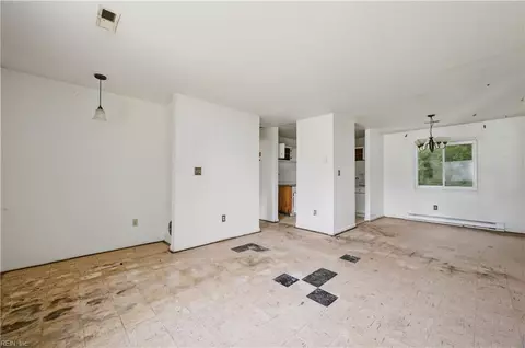 709 Houston Ave, Hampton, VA 23669 photo 5