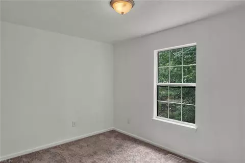 Bedroom - 60 Tupelo Cir, Hampton, VA 23666 photo 11 of 12