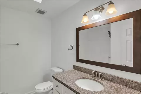 Bath - 60 Tupelo Cir, Hampton, VA 23666 photo 4 of 4