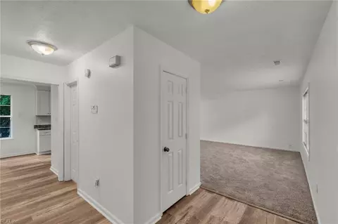 Entry Way - 60 Tupelo Cir, Hampton, VA 23666 photo 3 of 4