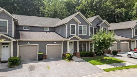 200 Seasons Cir #602, Suffolk, VA 23434