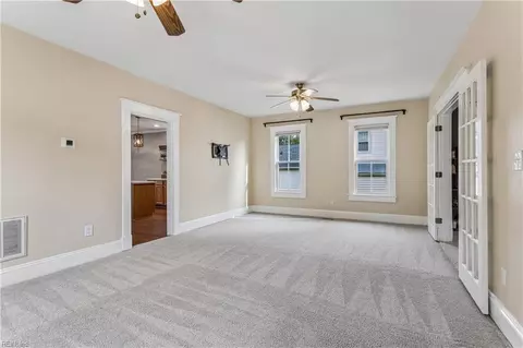 Living - 213 Beach Rd, Hampton, VA 23664 photo 6 of 6