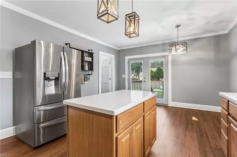 Kitchen - 213 Beach Rd, Hampton, VA 23664 photo 3 of 5