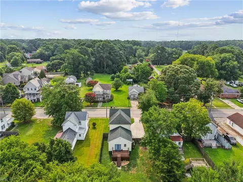 View/Area - 213 Beach Rd, Hampton, VA 23664 photo 2 of 4