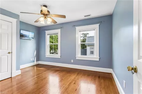 Bedroom - 213 Beach Rd, Hampton, VA 23664 photo 5 of 7