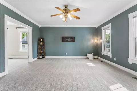 Living - 213 Beach Rd, Hampton, VA 23664 photo 3 of 6