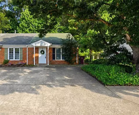 844 Wickford Dr, Chesapeake, VA 23320