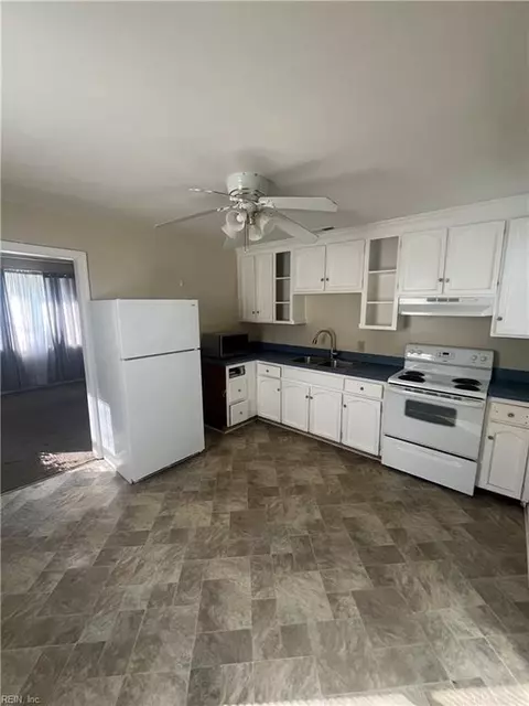 2814 Rosalee Dr, Hampton, VA 23661 photo 4