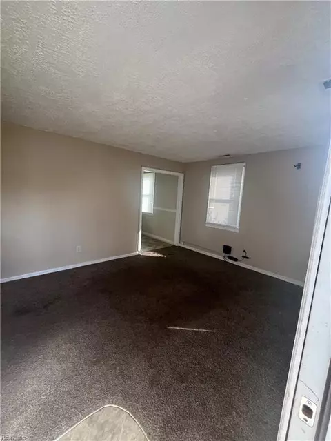 2814 Rosalee Dr, Hampton, VA 23661 photo 3