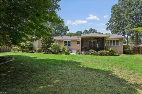 Exterior - 3309 Mapleton Cres, Chesapeake, VA 23321 photo 7 of 10