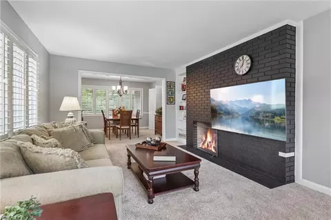 Living - 3309 Mapleton Cres, Chesapeake, VA 23321 photo 2 of 3