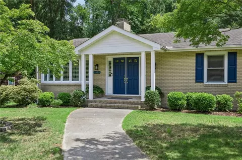 Exterior - 3309 Mapleton Cres, Chesapeake, VA 23321 photo 2 of 10