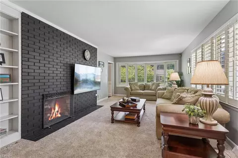 Living - 3309 Mapleton Cres, Chesapeake, VA 23321 photo 1 of 3