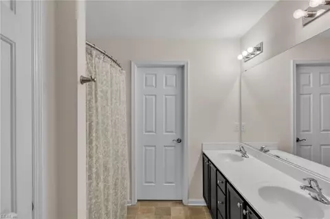Bath - 303 Cheeseman Rd, Williamsburg, VA 23185 photo 2 of 3
