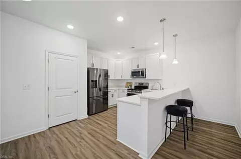 1728 Vankar Dr #104, Virginia Beach, VA 23456