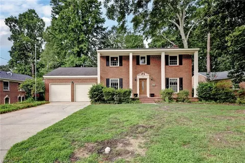 915 Elder Rd, Newport News, VA 23608