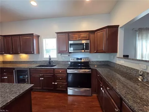 24 Moss Ave, Hampton, VA 23669 photo 7
