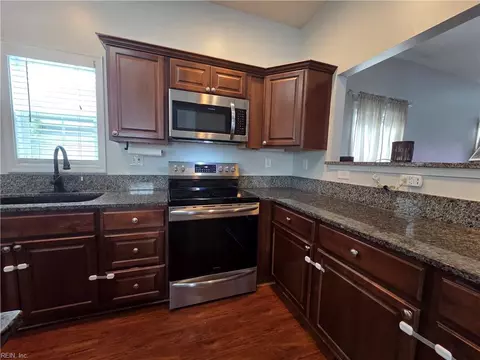 24 Moss Ave, Hampton, VA 23669 photo 8