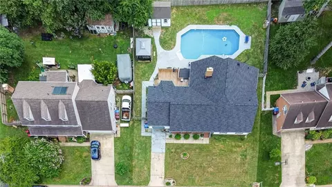 829 Donnington Dr, Chesapeake, VA 23322