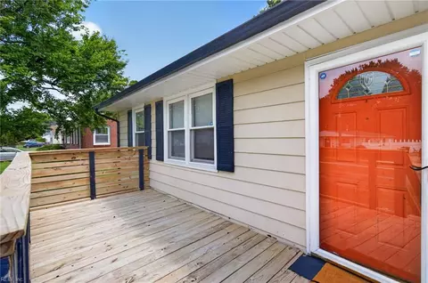 Exterior - 435 Rogers Ave, Hampton, VA 23664 photo 2 of 12
