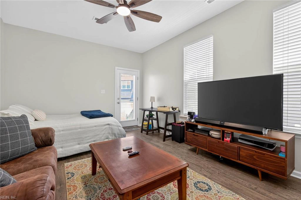 Bedroom - 513 Simpson Ln, Chesapeake, VA 23323 photo 1 of 10