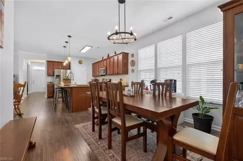 Dining - 513 Simpson Ln, Chesapeake, VA 23323 photo 3 of 3