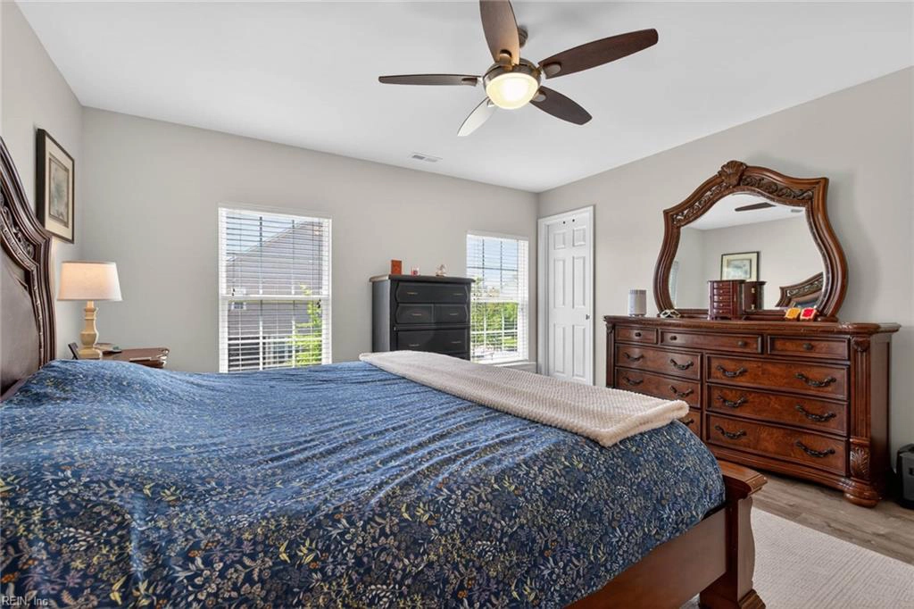 Bedroom - 513 Simpson Ln, Chesapeake, VA 23323 photo 6 of 10