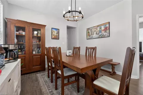 Dining - 513 Simpson Ln, Chesapeake, VA 23323 photo 2 of 3