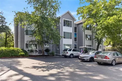 1120 Ocean Trace Ln #301, Virginia Beach, VA 23451