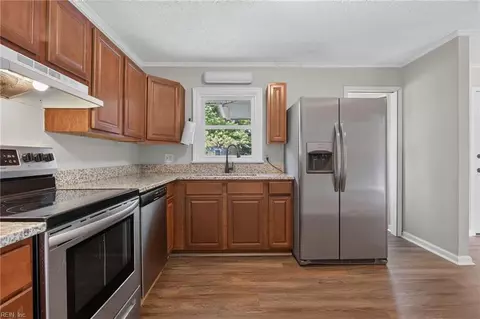 Kitchen - 129 Cynthia Dr, Hampton, VA 23666 photo 1 of 3
